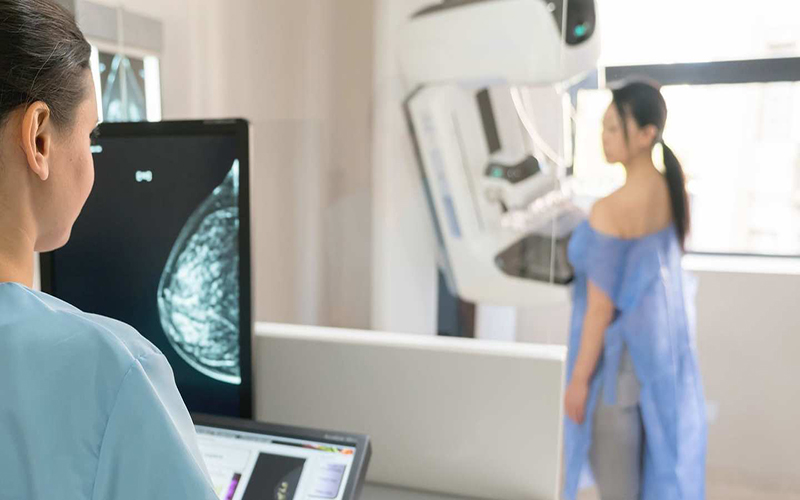 Ferraz de Vasconcelos recebe carreta da mamografia