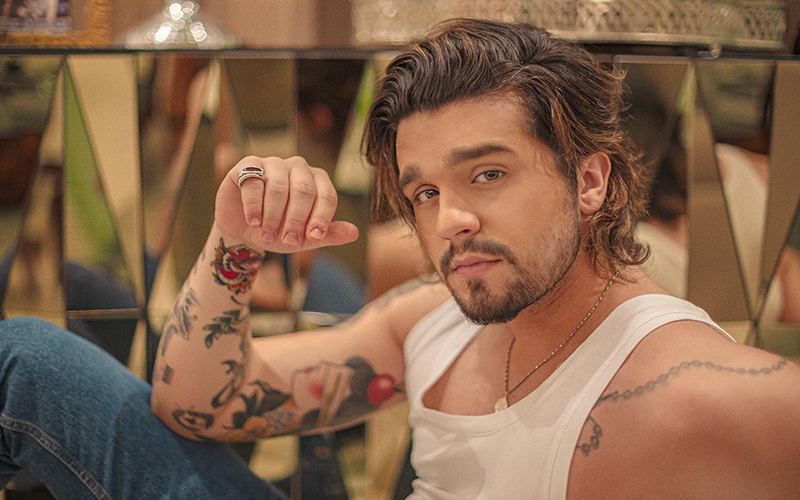 Twitter de Luan Santana é hackeado a aparece com fotos de Kid Bengala