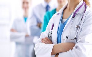 Governo abre edital com 5,9 mil vagas para o novo Mais Médicos