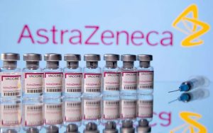 Saúde reduz intervalo entre doses de vacina da AstraZeneca contra Covid-19