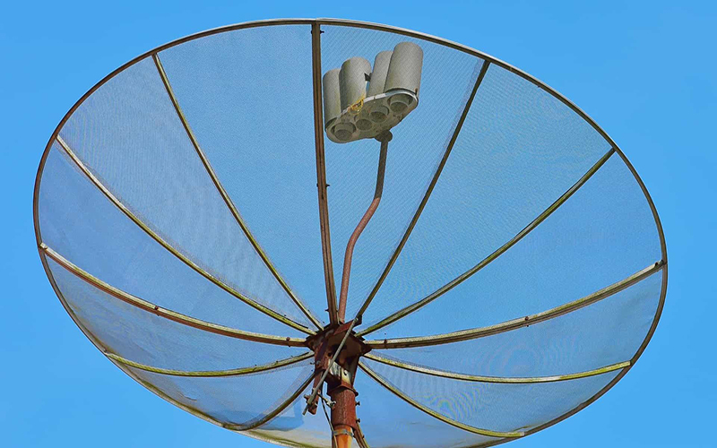 Moradores de 320 cidades de SP podem pedir a troca gratuita das antenas parabólicas
