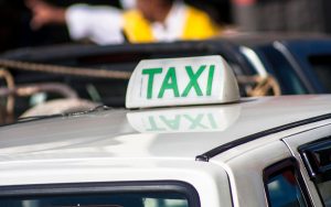 Projeto reduz prazo para uso de isenção de IPI na compra de carro por taxista