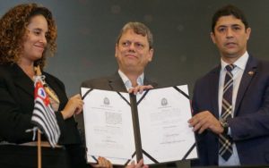 Tarcísio lança projeto para combater corrupção na administração pública