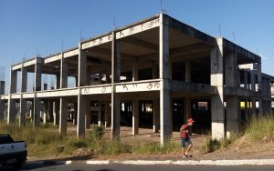 Câmara de Poá aprova projeto que dá nome a centro educacional com obras paralisadas