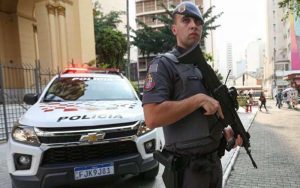 Polícias de SP recebem 9,4 mil armas e asseguram mais R$ 43 milhões para mais compras