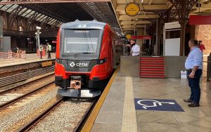 Trem até o Aeroporto de Guarulhos ganha nova parada na estação Palmeiras-Barra Funda