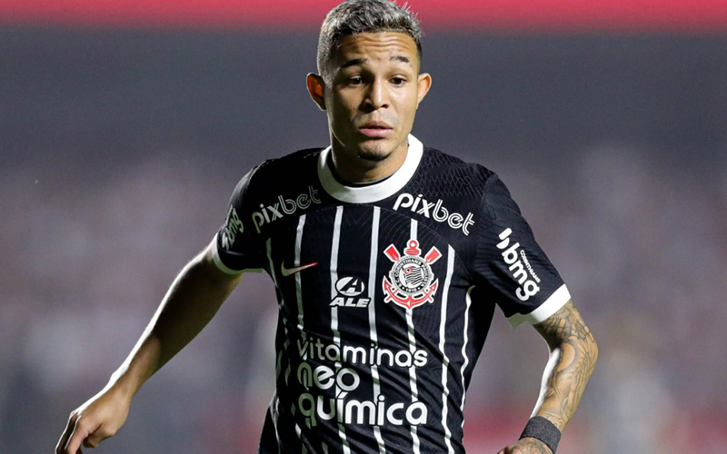 Corinthians confirma venda de Adson para time da França