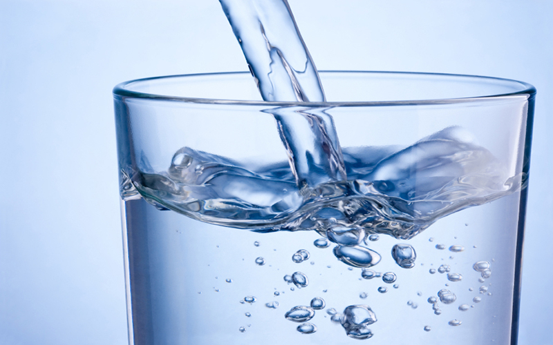 Alesp aprova Projeto que obriga bares e restaurantes a oferecerem água filtrada gratuita a clientes