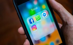 Facebook: Justiça suspende indenização de R$ 5 mil por usuário
