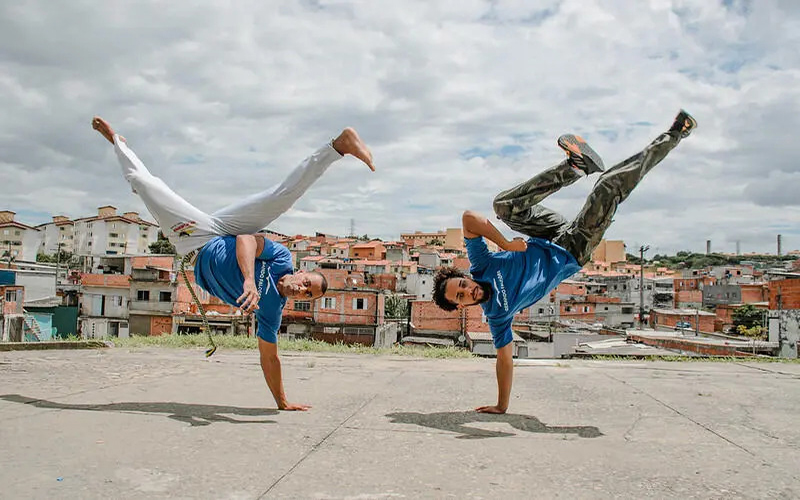 Gerando Falcões abre inscrições para oficinas de capoeira e street dance em Ferraz