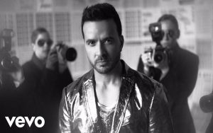 Ícone da música latina, Luis Fonsi lança a inédita ‘Pasa La Página’