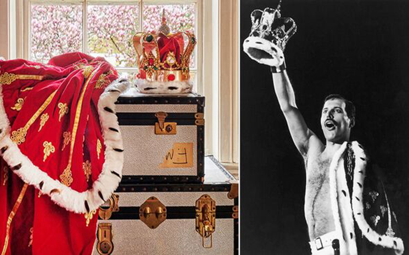 Brasileiro arremata coroa e manto vermelho de Freddie Mercury por R$ 3 milhões