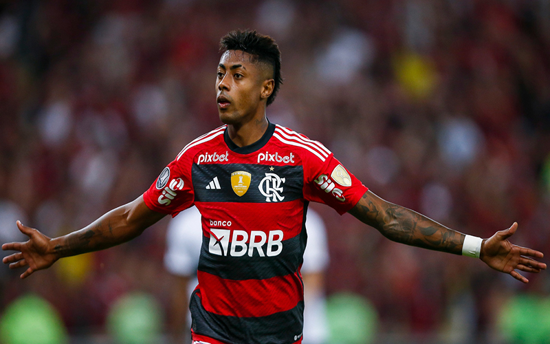 Palmeiras apresenta proposta para Bruno Henrique e aguarda posição do Flamengo