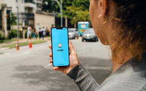 Waze vai avisar condutores de vias com histórico de acidentes