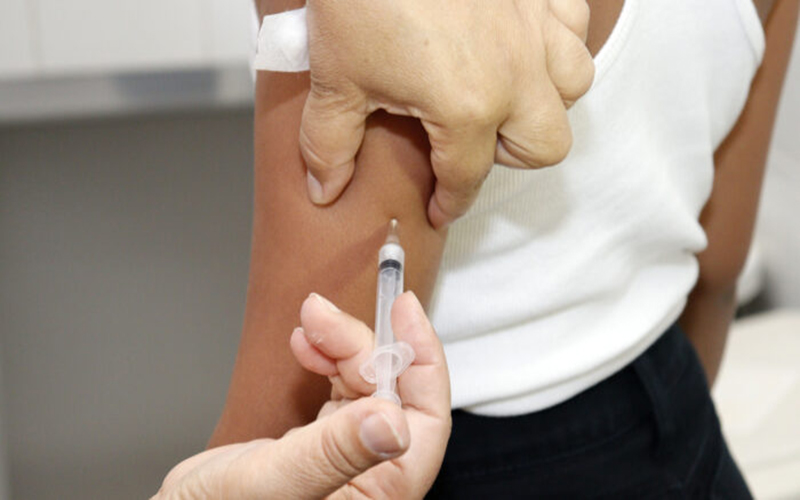 Suzano imuniza 2,4 mil crianças contra a dengue durante primeira semana de vacinação