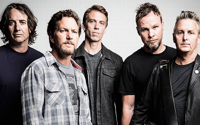 Pearl Jam lança música e anuncia novo álbum