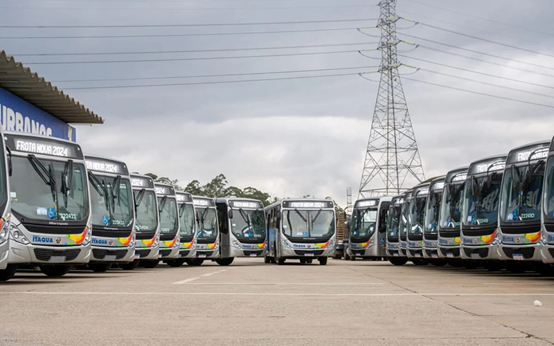 Itaquá entrega 25 novos ônibus