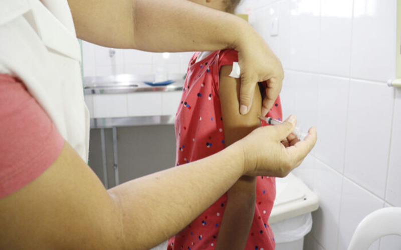 Suzano inicia vacinação contra a dengue para adolescentes de 12 a 14 anos