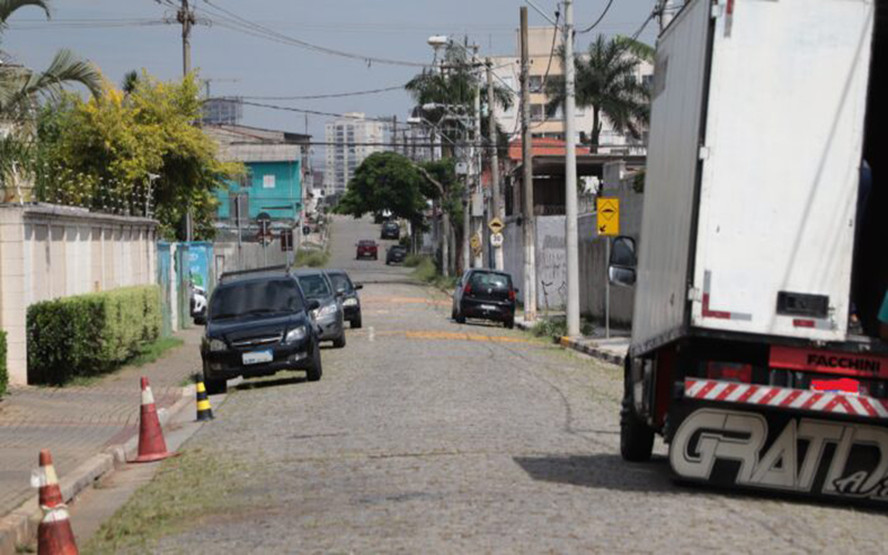 Suzano promove pesquisa sobre possível mudança de direção em ruas da Vila Urupês