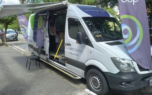 Bairro Jardim Maitê, em Suzano, recebe serviços da Van da Boa Energia
