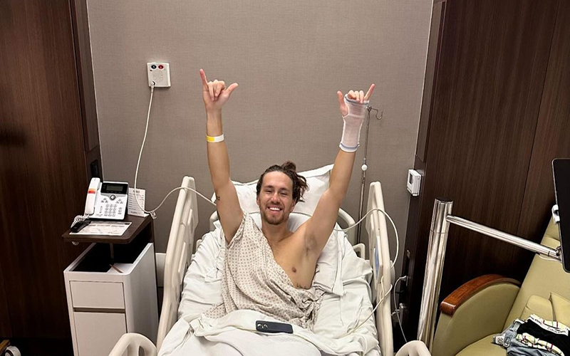 Vitor Kley se recupera após cirurgia no joelho: ‘Reaprendi a andar’