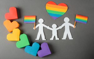 Dobram as adoções de crianças por casais homoafetivos no Brasil