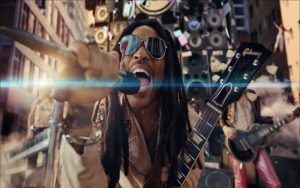 Lenny Kravitz apresenta videoclipe de seu novo single “Paralyzed”