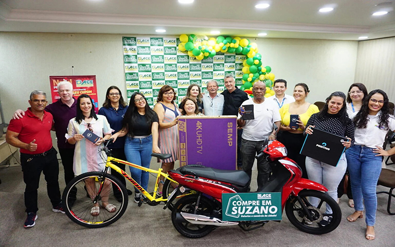 Chegada do Papai Noel abre Natal do comércio de Suzano nesta quarta
