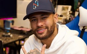 Presidente do Santos anuncia volta de Neymar