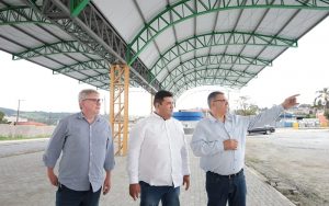 Pedro Ishi inicia mandato vistoriando obras em Suzano