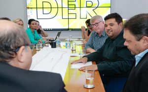 Em reunião com DER, prefeito de Suzano pleiteia novos investimentos